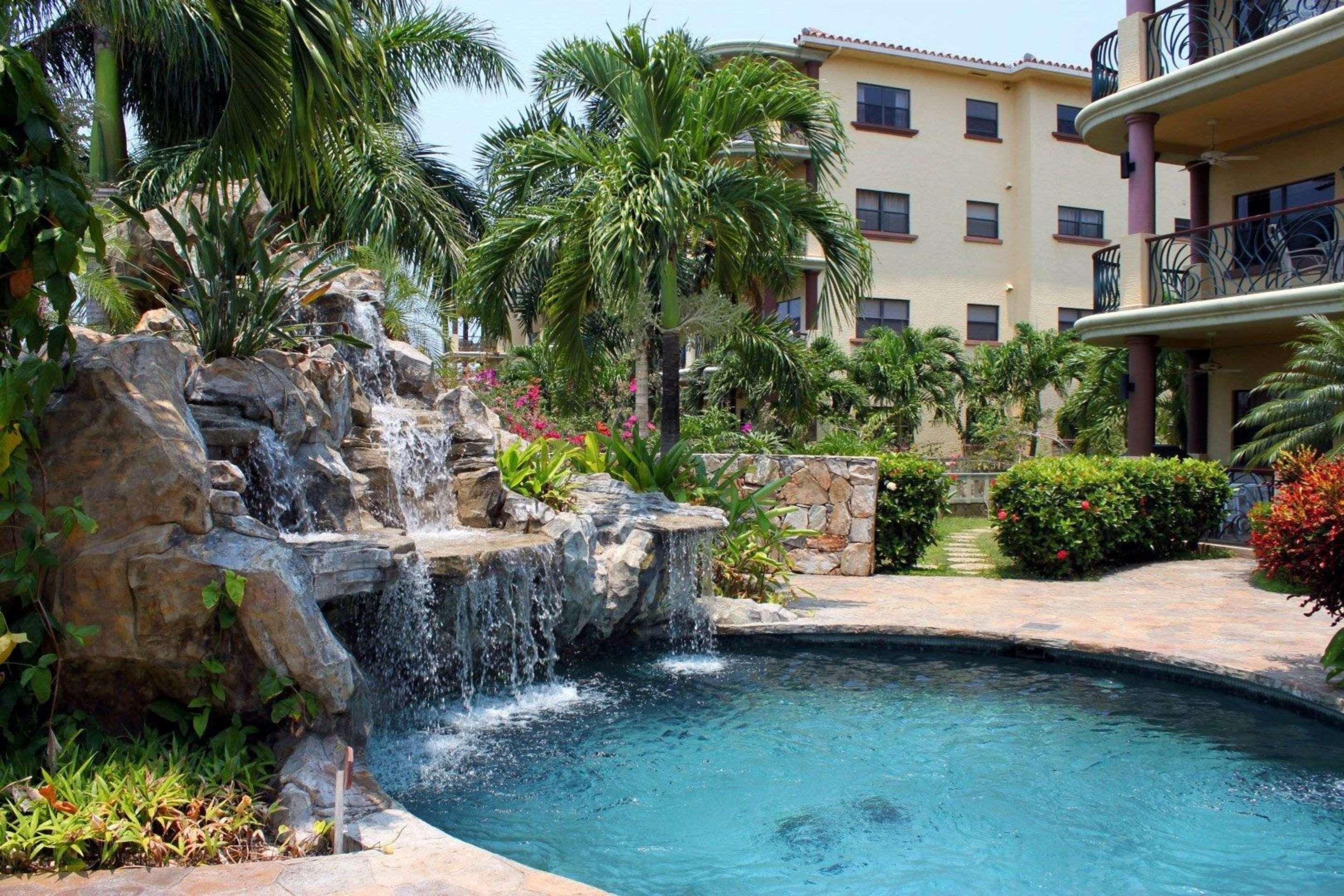 Clarion Suites Roatan At Pineapple Villas French Harbour Luaran gambar