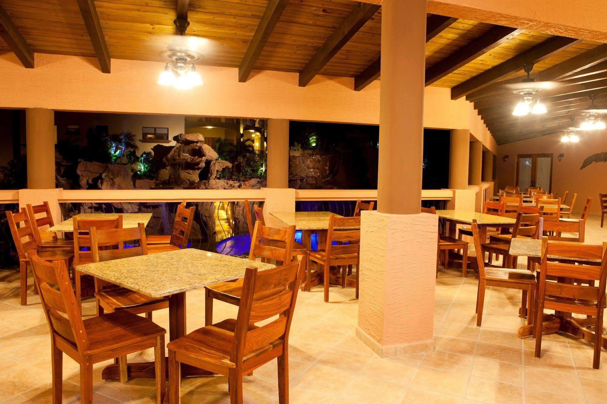 Clarion Suites Roatan At Pineapple Villas French Harbour Luaran gambar